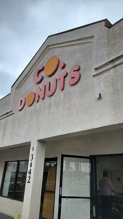 Colonial Donut Picture 1