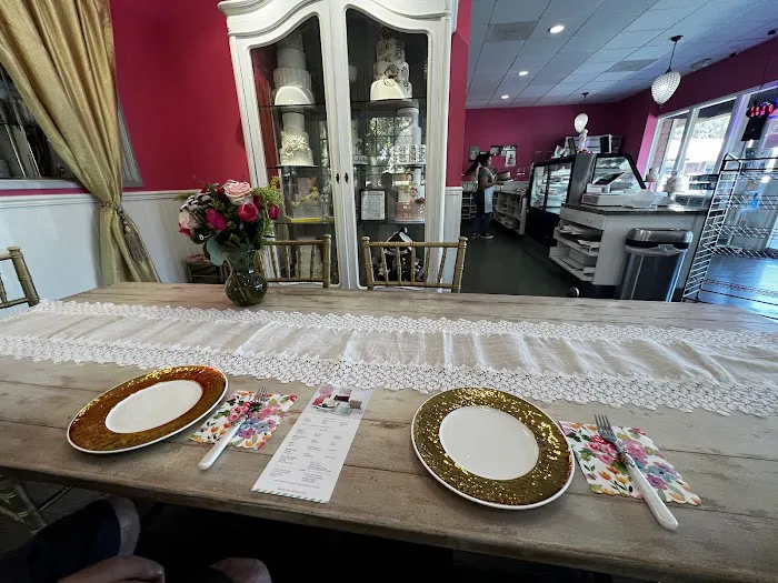 Beverly's Bakery Picture 2