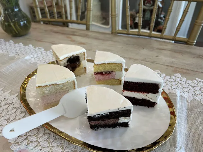 Beverly's Bakery Picture 8