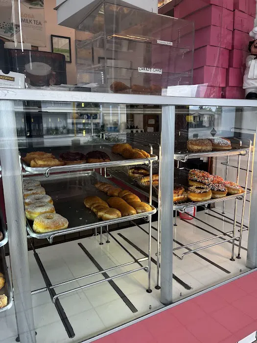 USA Donuts & Croissants Picture 4