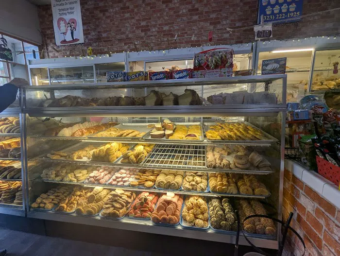 El Aguila Bakery Picture 2