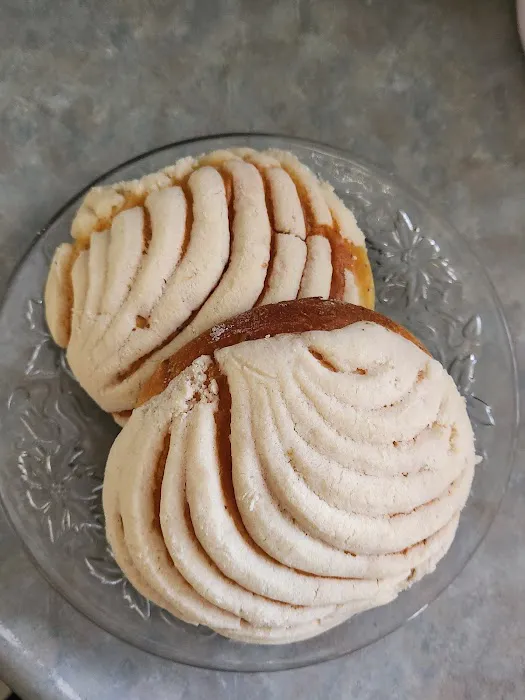 El Aguila Bakery Picture 1