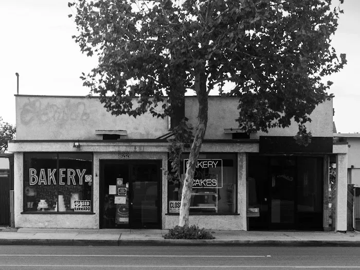 De Leon's Bakery Picture 4