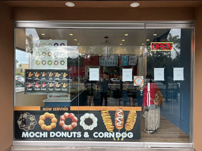 Mochi Donut Cafe - Anaheim Picture 6