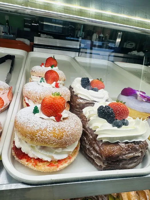 Sak Donuts Picture 4