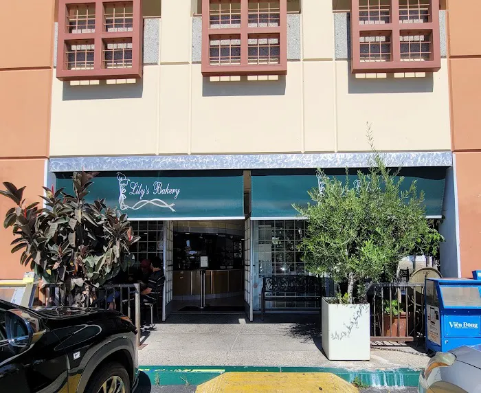 Lily's Bakery Picture 2