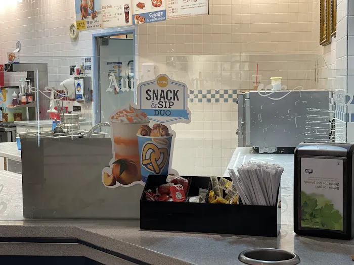 Auntie Anne's Picture 6