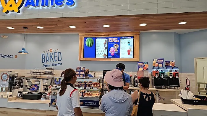 Auntie Anne's Picture 3