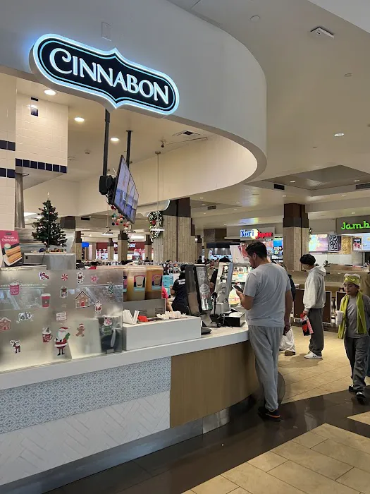 Cinnabon Picture 5