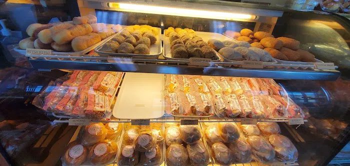 Auntie Dees' Pan de Manila Picture 1