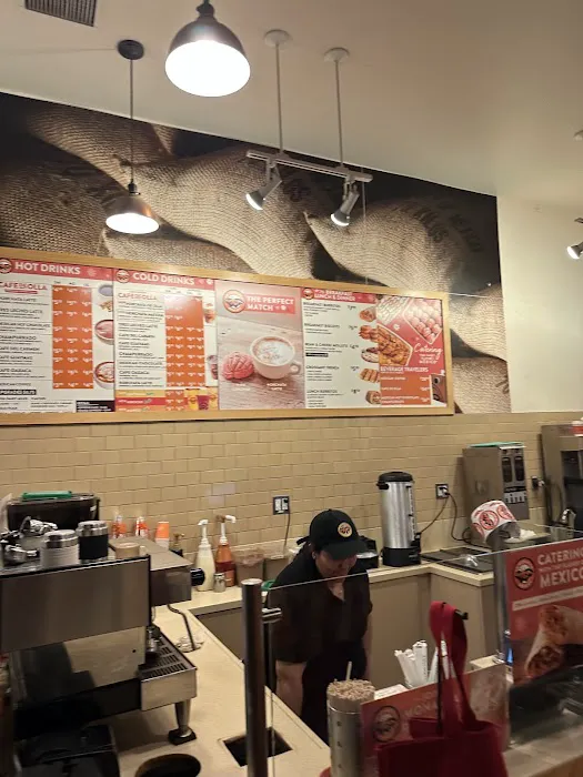 La Monarca Bakery & Cafe Picture 10