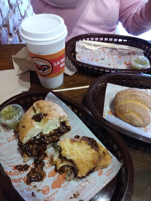 La Monarca Bakery & Cafe Picture 4
