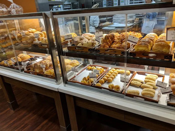 BF Bakery & Cafe Picture 5