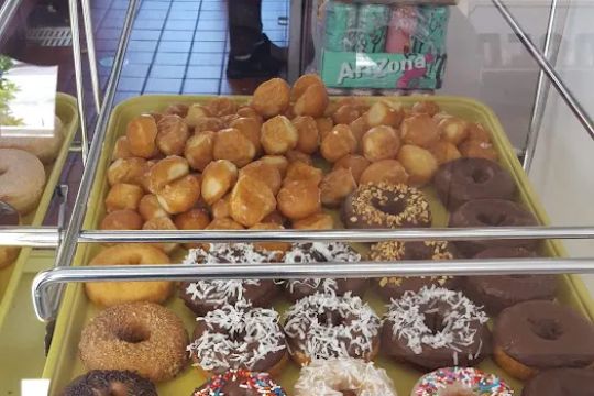 Troys Donuts & Burgers