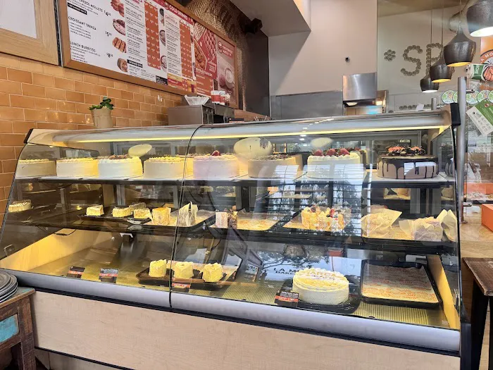 La Monarca Bakery & Cafe Picture 5