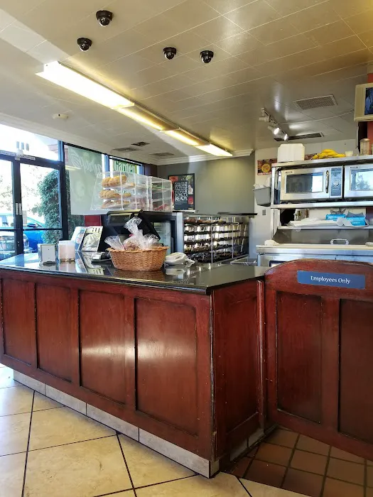 Winchell's Donut House Picture 9