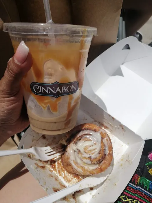 Cinnabon Picture 7