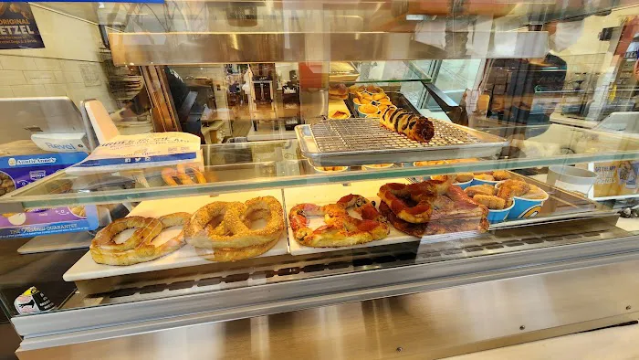 Cinnabon Picture 4