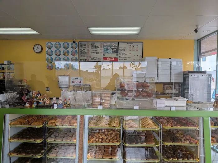 Friends's Donuts & Subs Picture 2