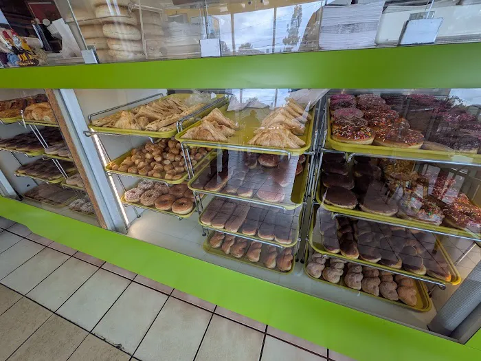 Friends's Donuts & Subs Picture 6