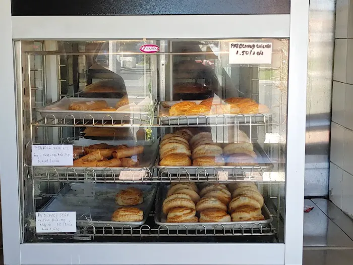 Banh Mi Che Cali Bakery Picture 6