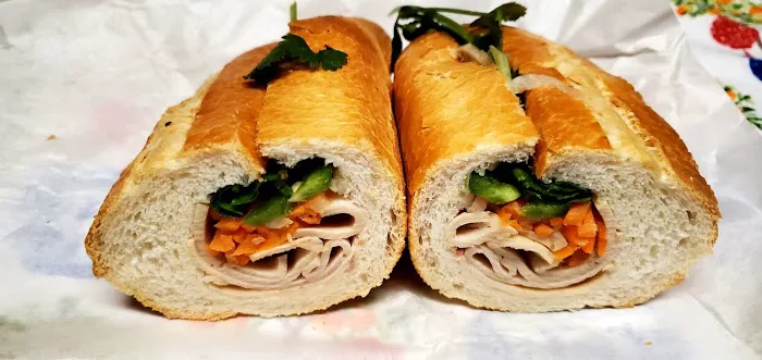 Banh Mi Che Cali Bakery Picture 1