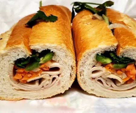 Banh Mi Che Cali Bakery