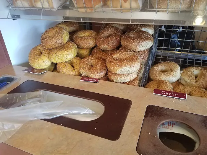 JT's Bagel Hut Picture 10