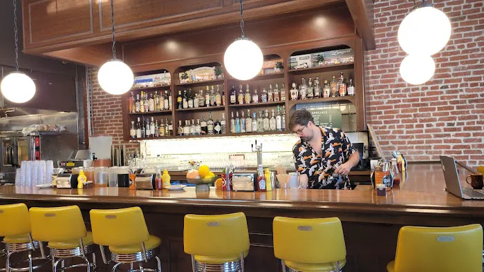 Belle's Delicatessen & Bar Picture 2
