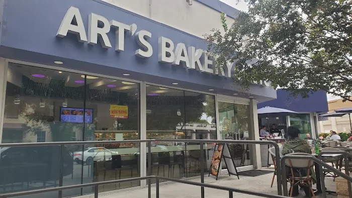Art's Bakery & Cafe Picture 2