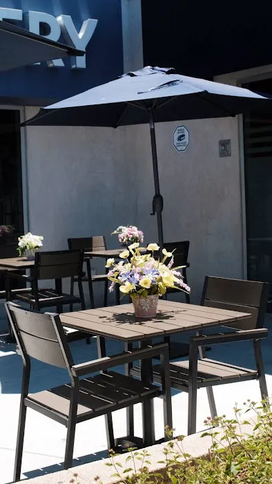 Art's Bakery & Cafe Picture 4