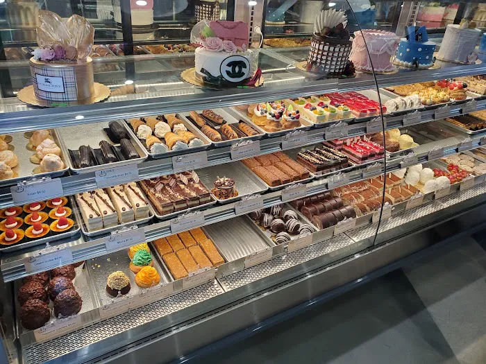 Art's Bakery & Cafe Picture 7