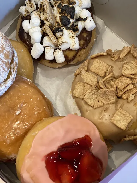AM Donut & Yogurt Picture 4
