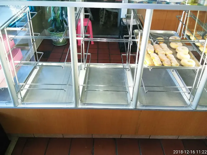 Lisa’s Donut Alley Picture 1