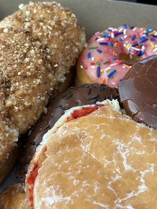 Lisa’s Donut Alley Picture 6