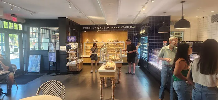 Paris Baguette Picture 1