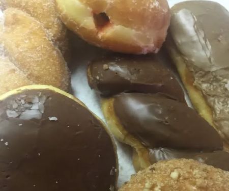Henry's Donuts