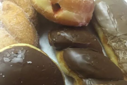 Henry's Donuts