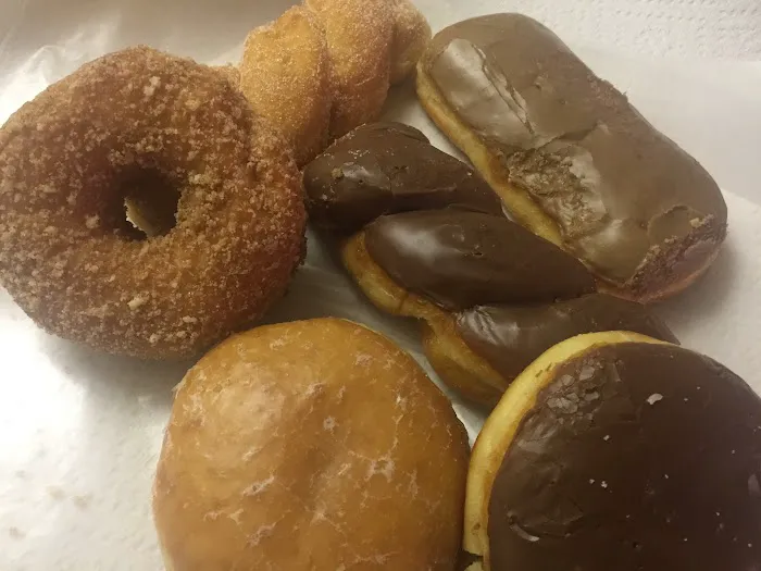 Henry's Donuts Picture 3