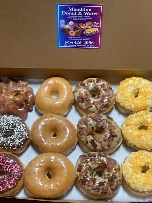 Mandilon Donut & Water Picture 6