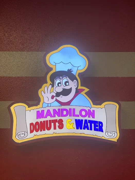Mandilon Donut & Water Picture 2