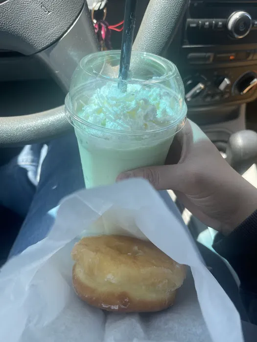 Kings Donuts & Bagels Picture 1