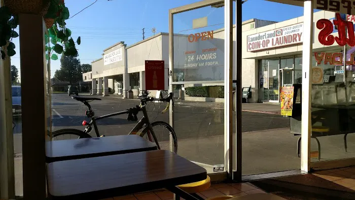 Rose Donut Shop Picture 7