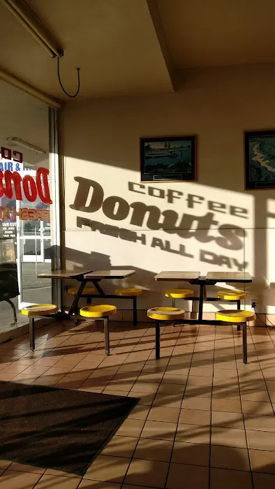 Rose Donut Shop Picture 4