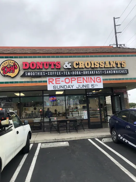 Dey's Donuts & Croissants Picture 8
