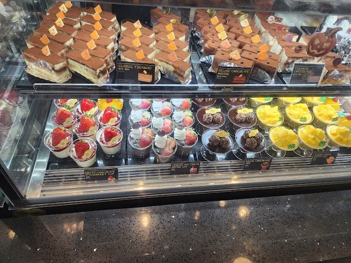 85°C Bakery Cafe - Fountain Valley Picture 5