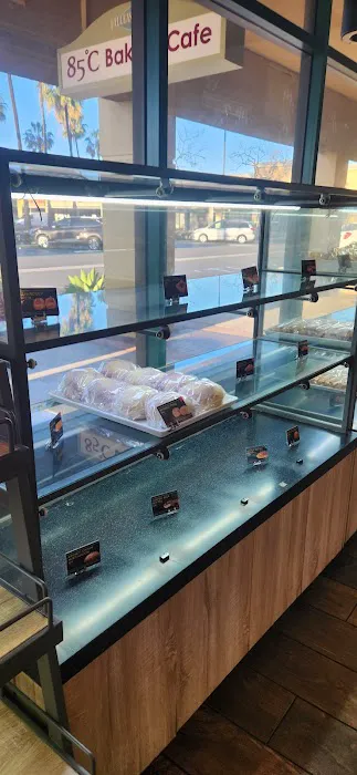 85°C Bakery Cafe - Fountain Valley Picture 3
