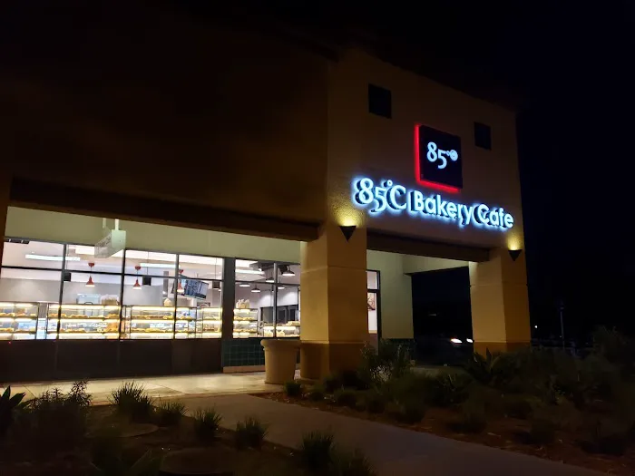 85°C Bakery Cafe - Fountain Valley Picture 7