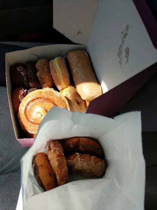 K & M Donuts Picture 1