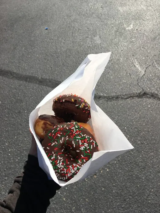 K & M Donuts Picture 4
